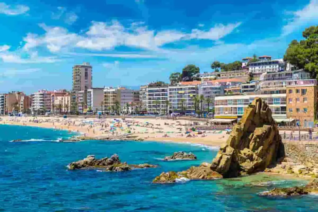 top-beach-towns-near-barcelona-with-a-beach-11-surprising-gems-to