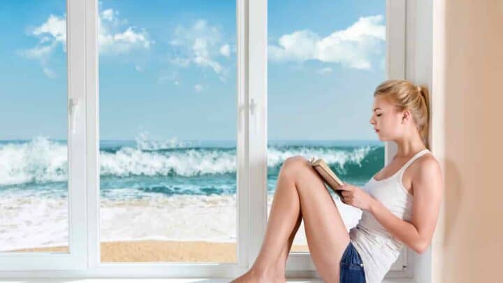 is living on the beach worth it - brightswirl