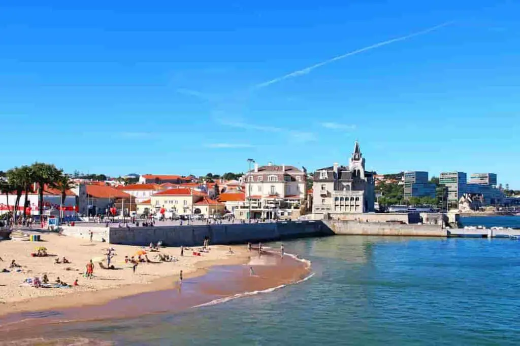 beach towns in Portugal show beautiful coast and water