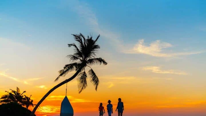 beach travel tips for beginners tips, tricks hacks