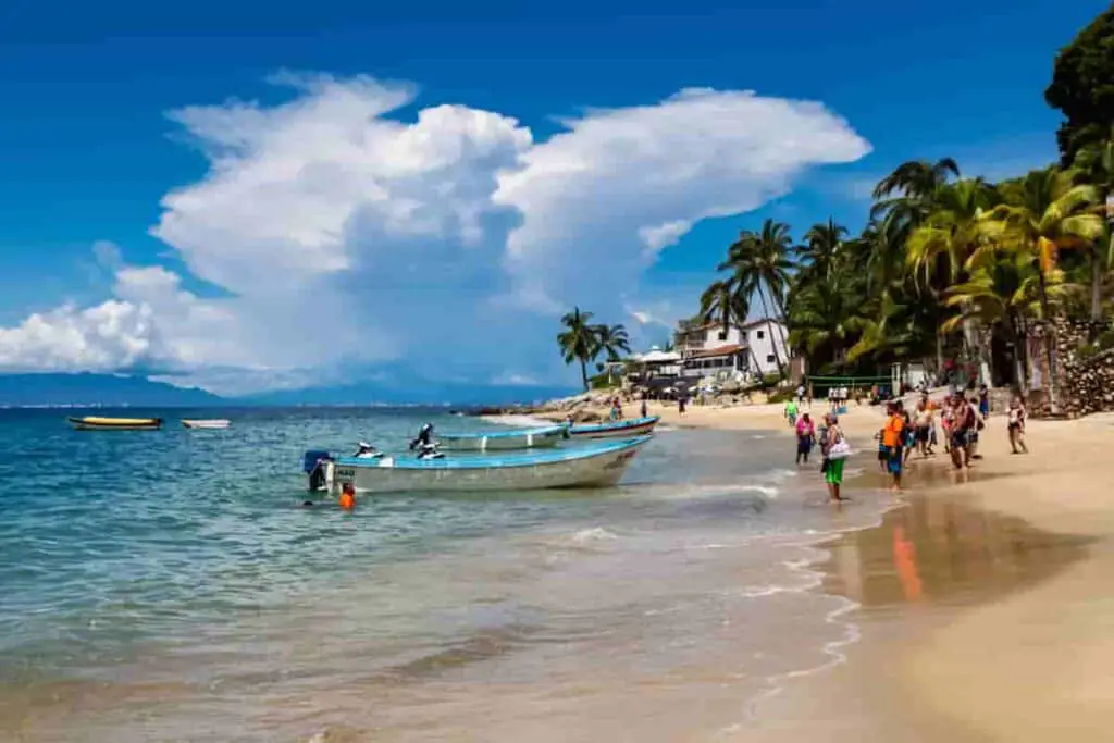 Island beaches are accessible by boat - Marieta islands and Los Arcos are near Puerto Vallarta