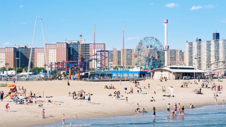 Beach Fun At Coney Island New Yorks Vibrant Summer Paradise