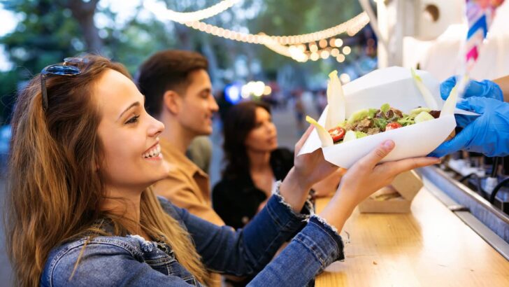 Seaside Delights Savor Beach Eats Food Trucks Sumptuous Creations
