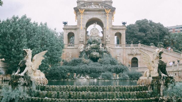 art towns near barcelona